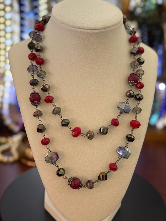 Chic AB Glass and Acrylic Beaded Necklace - Picture 5 of 9